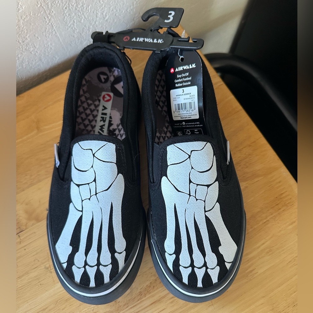 Airwalk Black Slip-On Shoes with Skeleton Design NWT
